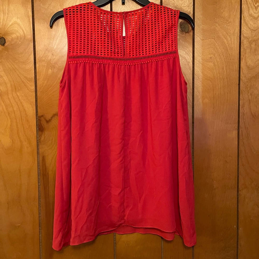 Red Tank - Picture 2 of 5